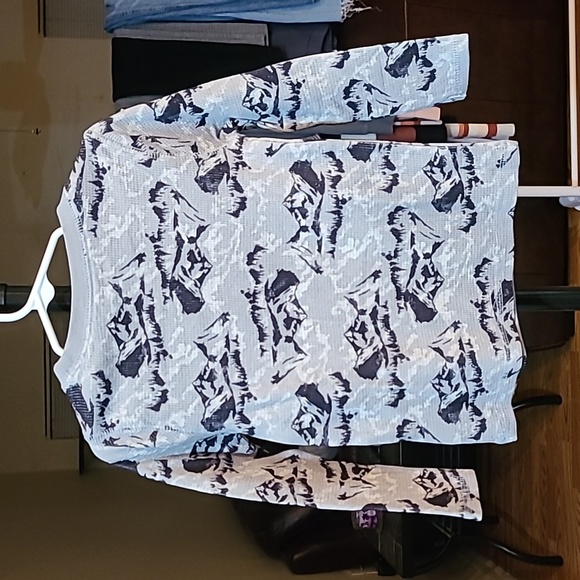 3T Toddler Old Navy Long Sleeve Thermal Knit T-Shirt - Picture 4 of 4